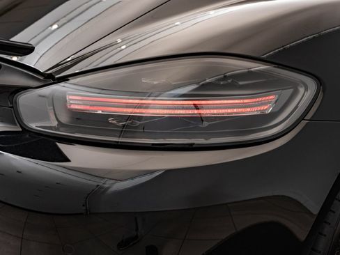 Used 2018 Porsche 718 Cayman RWD image 18