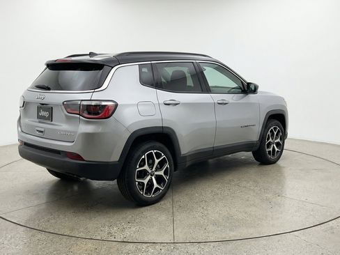 Used 2025 Jeep Compass Limited AWD/4WD image 9