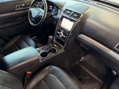 Used 2017 Ford Explorer Sport w/ Equipment Group 401A AWD/4WD image 19