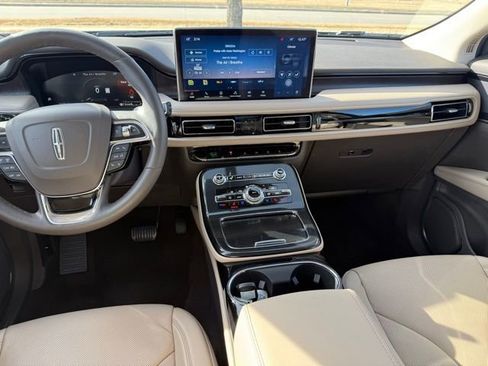 Certified 2022 Lincoln Nautilus Reserve image 15