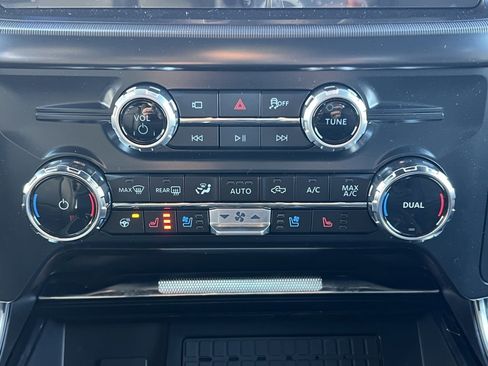 New 2025 Ford F150 Platinum w/ Equipment Group 702A High image 22