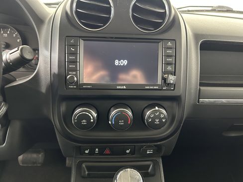 Used 2012 Jeep Patriot Latitude w/ Sun/Sound Group AWD/4WD image 20