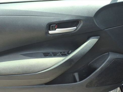 Used 2020 Toyota Corolla LE FWD image 11