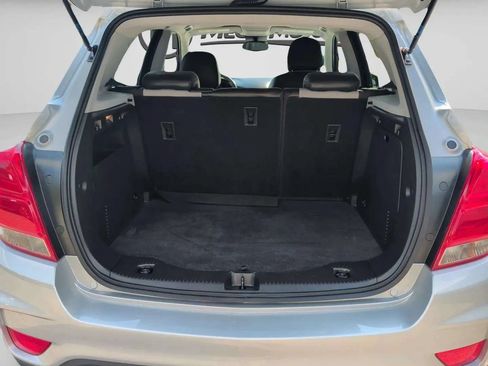 Used 2021 Chevrolet Trax LT AWD/4WD image 32