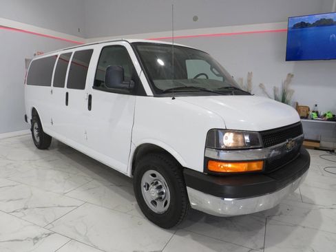 Used 2017 Chevrolet Express 3500 LT w/ LT Preferred Equipment Group image 1