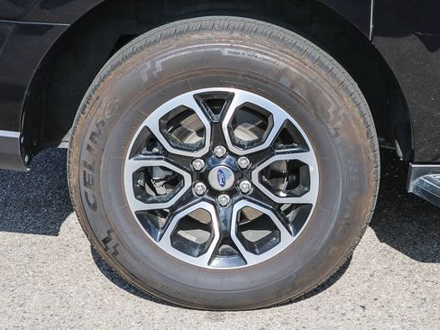 Used 2024 Ford Expedition Max XLT RWD image 8