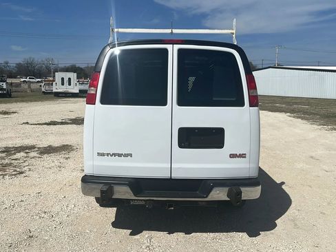 Used 2018 GMC Savana 2500 w/ Driver Convenience Package image 3