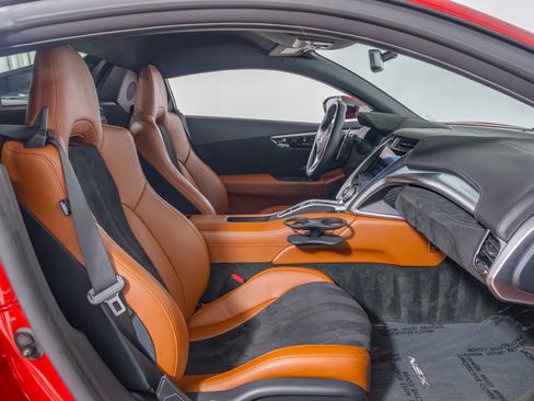 Used 2017 Acura NSX image 23