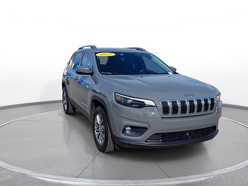 Used 2021 Jeep Cherokee Latitude Lux w/ Comfort/Convenience Group AWD/4WD image 2