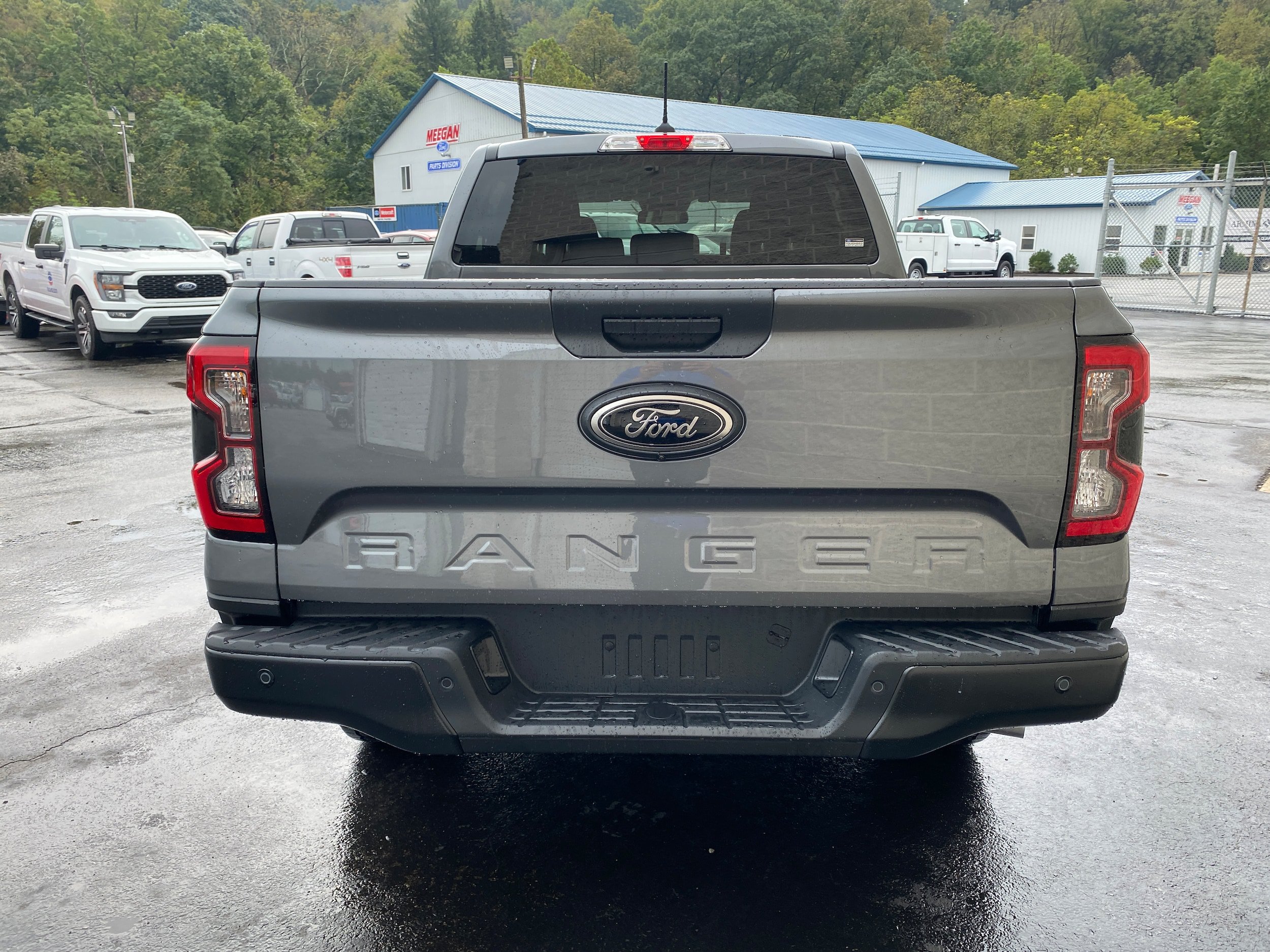 New 2026 Ford Ranger XLT w/ Black Appearance Package AWD/4WD image 9