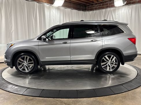 Used 2017 Honda Pilot Elite image 8