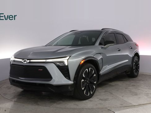 Used 2024 Chevrolet Blazer EV RS AWD/4WD image 2