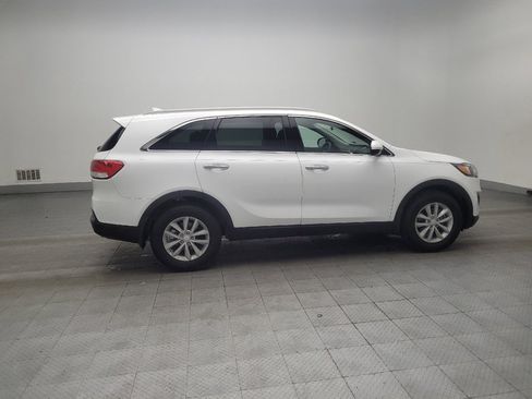 Used 2018 Kia Sorento LX image 10