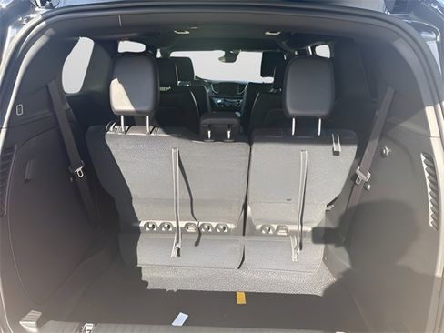 New 2026 Chrysler Pacifica Select image 24