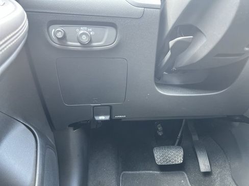 Used 2024 Buick Encore GX Preferred w/ Comfort Package FWD image 18