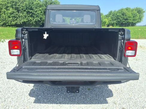 Used 2026 Jeep Gladiator Sport AWD/4WD image 19