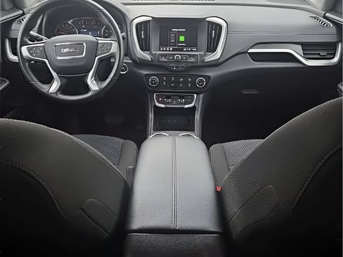 Used 2024 GMC Terrain SLE FWD image 20
