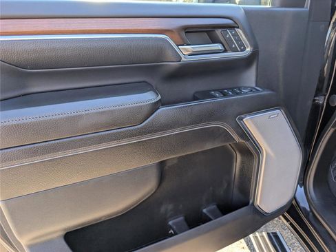 Used 2024 GMC Sierra 3500 Denali w/ Denali Reserve Package image 17