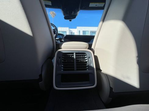 Used 2023 Porsche Taycan RWD image 19