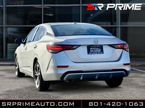 Used 2021 Nissan Sentra SV image 3