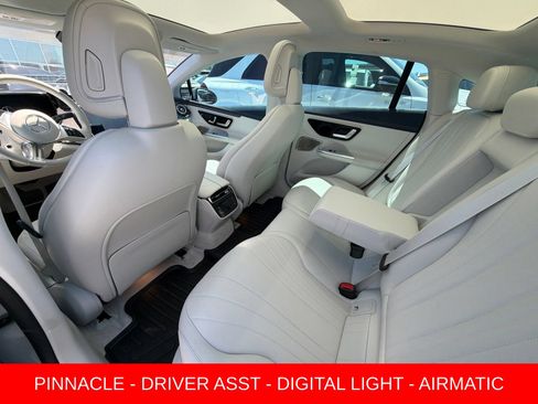Used 2023 Mercedes-Benz EQE 500 4MATIC Sedan image 4