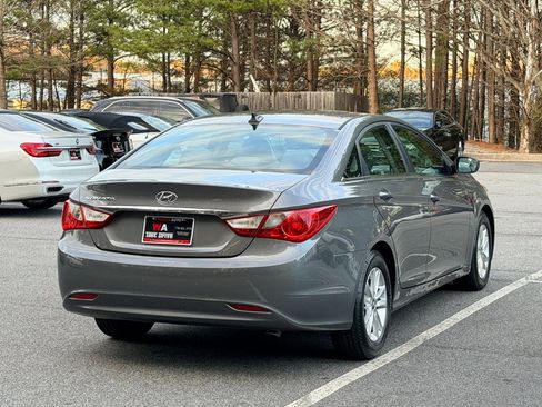 Used 2012 Hyundai Sonata GLS w/ Popular Equipment Pkg image 4