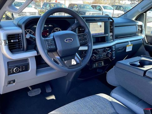New 2026 Ford F250 XLT w/ FX4 Off-Road Package image 8