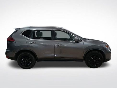 Used 2019 Nissan Rogue SV image 6