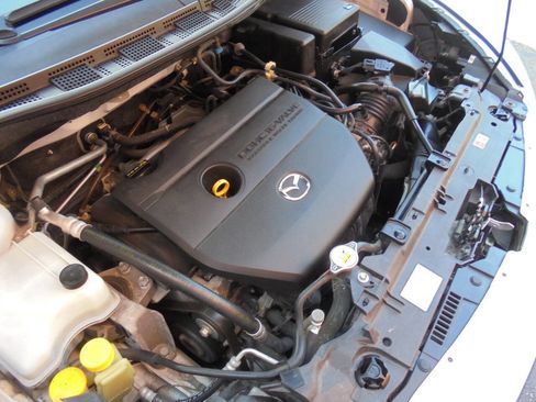 Used 2015 MAZDA MAZDA5 Sport FWD image 36