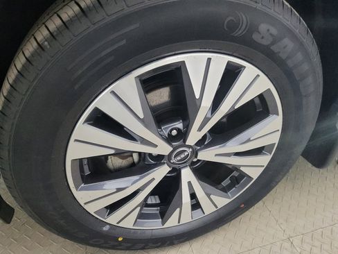 Used 2021 Nissan Rogue SV AWD/4WD image 31