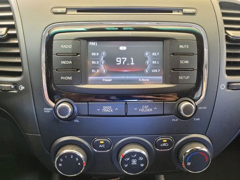 Used 2017 Kia Forte LX w/ LX Popular Package FWD image 25