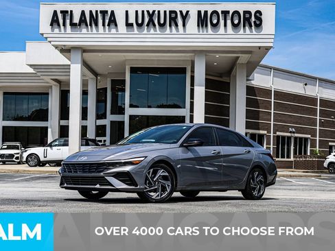 Used 2025 Hyundai Elantra Sport FWD image 3
