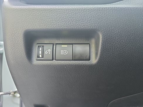 Used 2023 Toyota RAV4 XLE AWD/4WD image 23