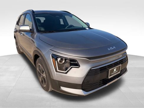 New 2026 Kia Niro LX image 5