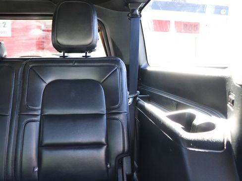 Used 2024 Lincoln Navigator L Premiere 4x4 image 34