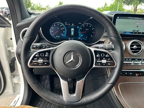 Used 2021 Mercedes-Benz GLC 300 4MATIC image 19