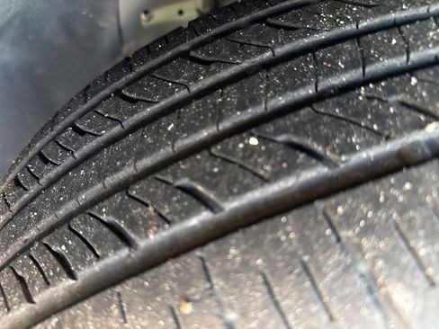 Used 2019 Jeep Cherokee Latitude Plus w/ Comfort/Convenience Group image 9