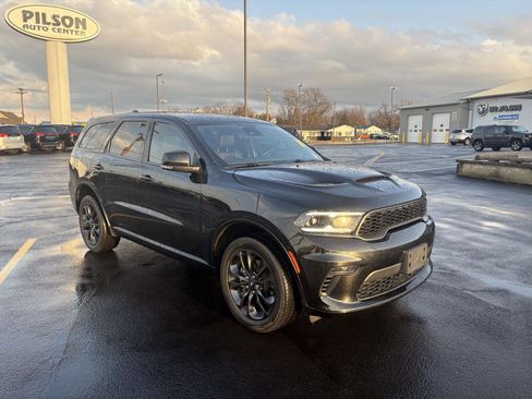 Used 2022 Dodge Durango GT image 2