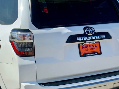 Used 2024 Toyota 4Runner TRD Off-Road AWD/4WD image 13