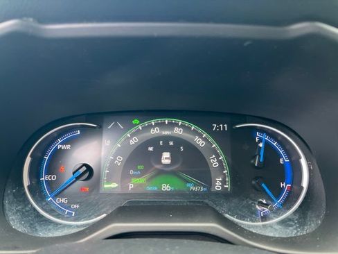 Used 2024 Toyota RAV4 LE AWD/4WD image 15