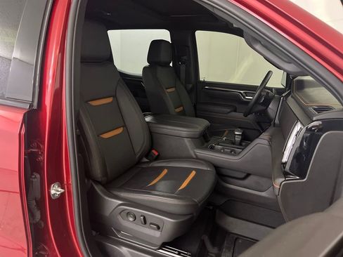 Used 2025 GMC Sierra 1500 AT4 w/ AT4 Premium Package image 21