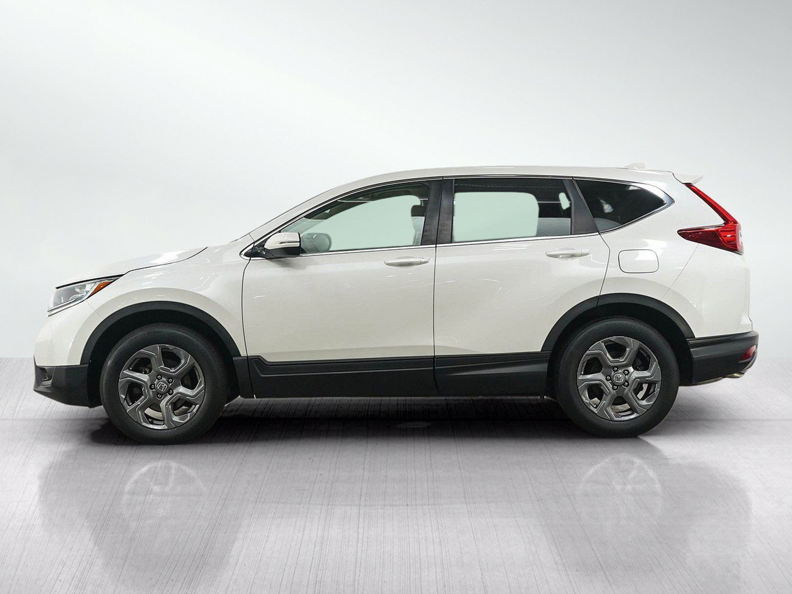 Used 2018 Honda CR-V EX image 2