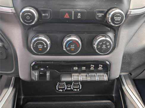 Used 2024 RAM 2500 Big Horn w/ Off Road Package AWD/4WD image 25