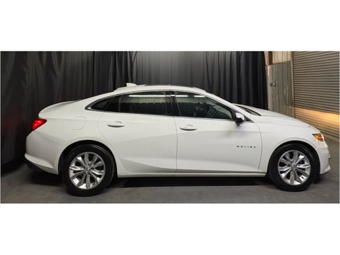 Used 2024 Chevrolet Malibu LT FWD image 4