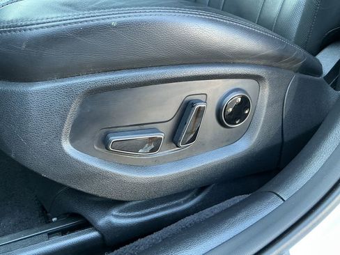 Used 2018 Genesis G80 3.8 w/ Option Group 02 RWD image 39