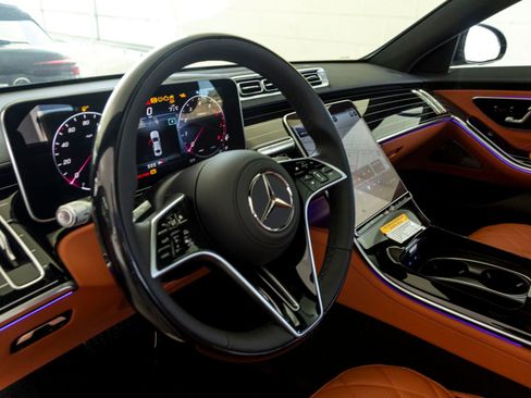 New 2026 Mercedes-Benz S 500 4MATIC image 18