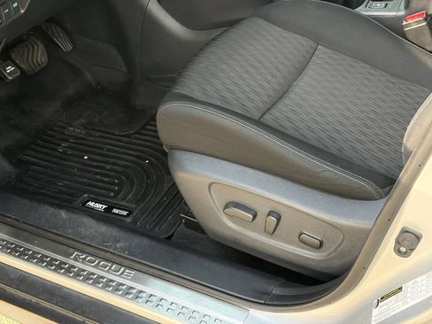 Certified 2019 Nissan Rogue SV AWD/4WD image 13