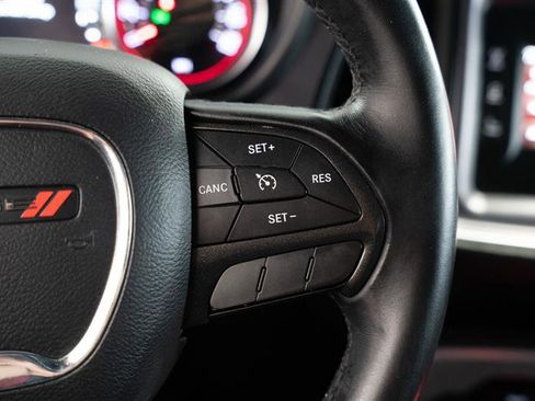 Used 2017 Dodge Challenger SXT image 15