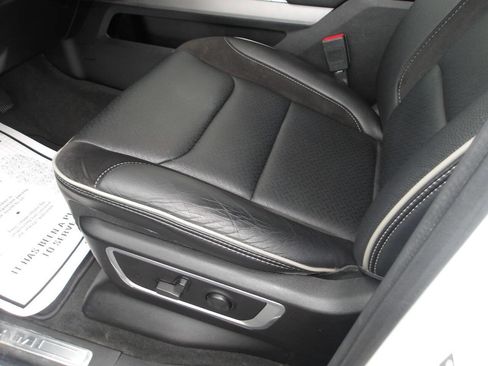 Used 2022 RAM 1500 Laramie w/ Sport Appearance Package AWD/4WD image 13