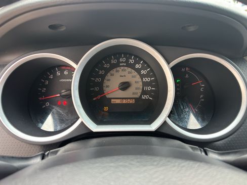 Used 2010 Toyota Tacoma PreRunner RWD image 20